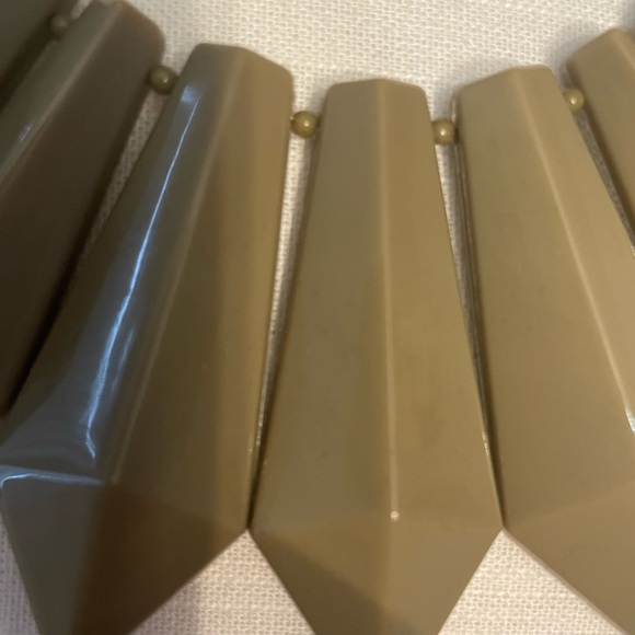 Zara gold and khaki Color necklace - Picture 2 of 2